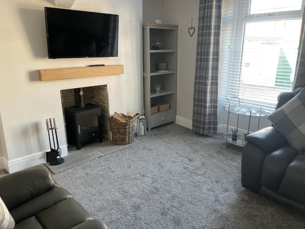 Quirky Cottage In The Centre Of Penrith With A Hot Tub Exterior foto
